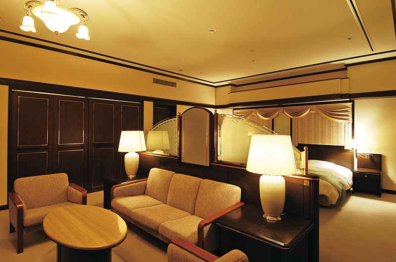 Rihga Royal Hotel Niihama Екстериор снимка