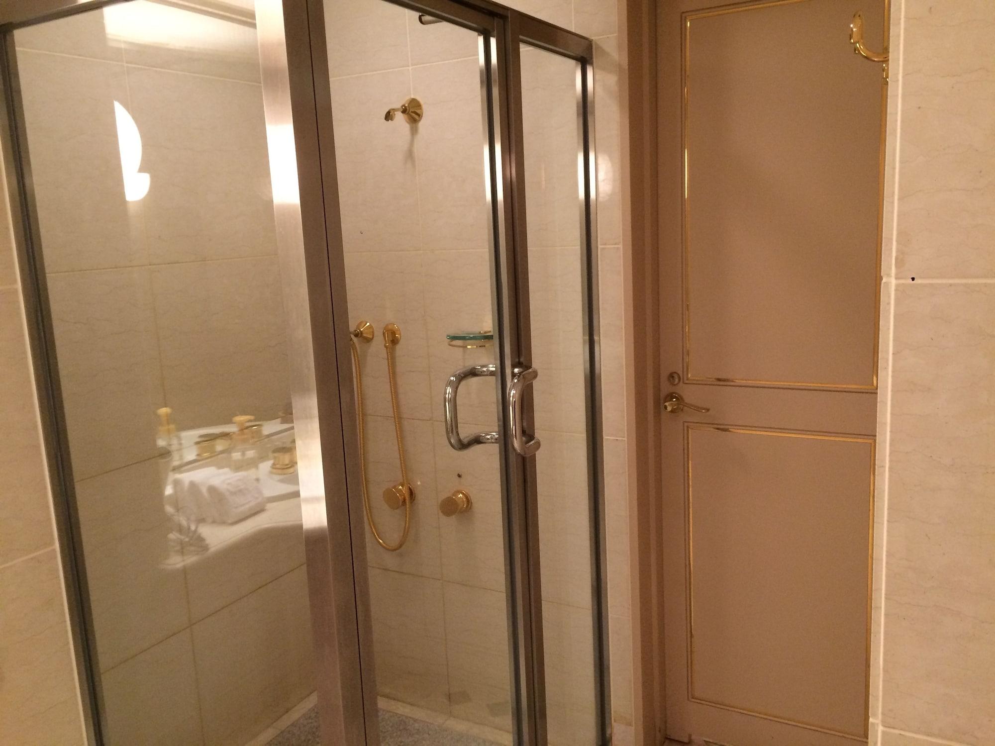 Rihga Royal Hotel Niihama Екстериор снимка