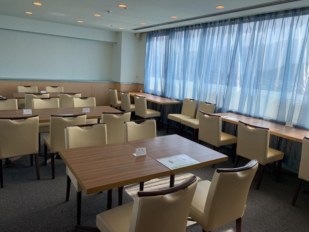 Rihga Royal Hotel Niihama Екстериор снимка
